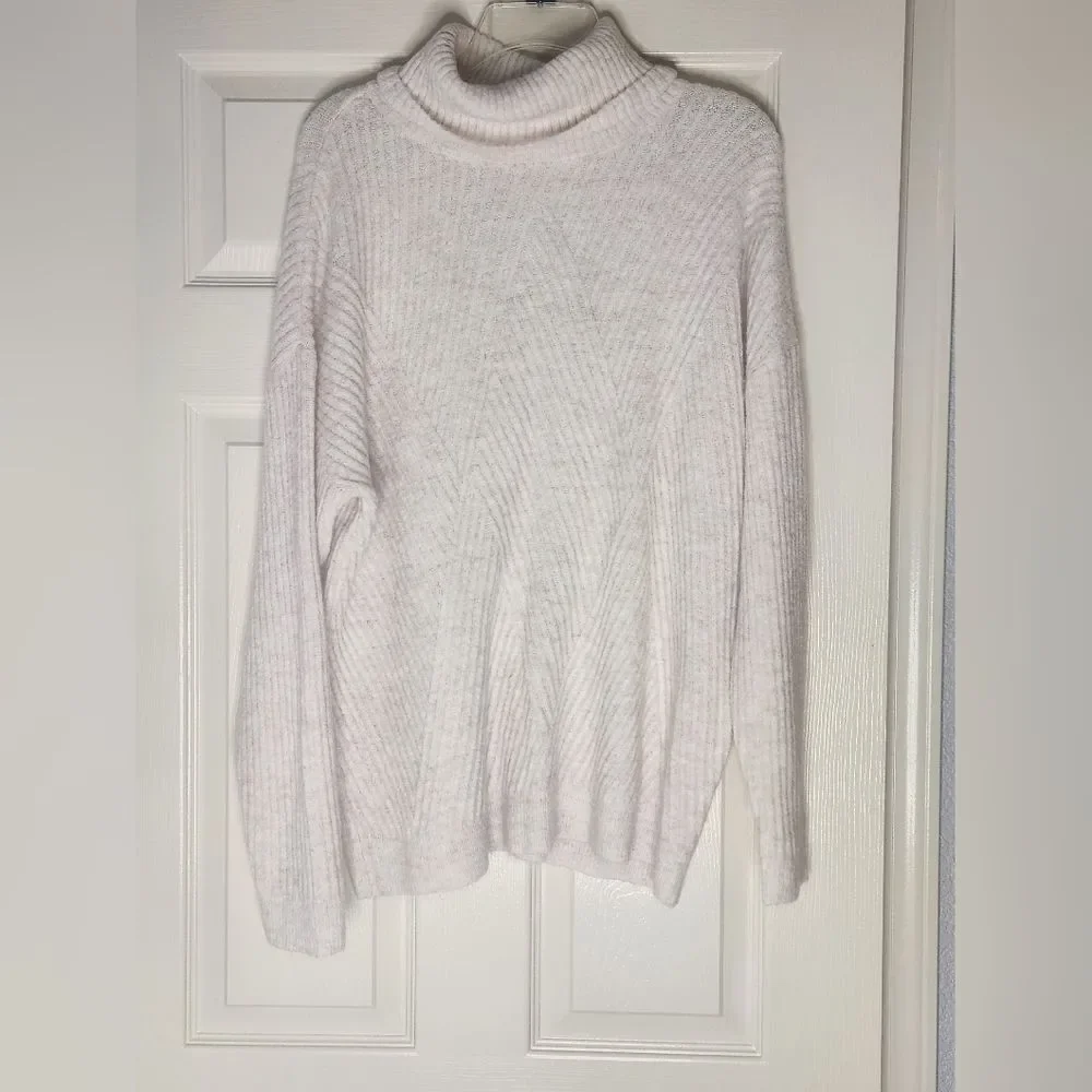 It's Our Time M Cream Ribbed Knit Longsleeves Turtleneck Women's Sweater